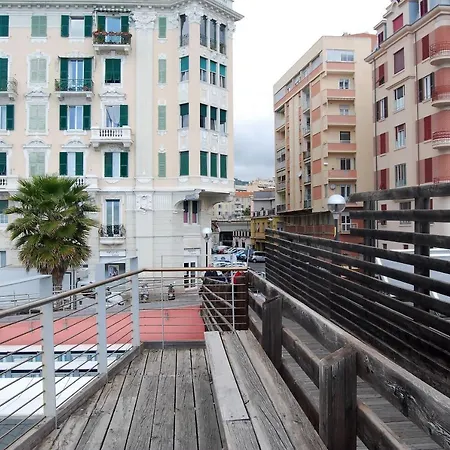 Viola - A Due Passi Dal Mare Savona